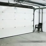 Royal Modern أذيخي