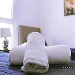 Royal Modern أذيخي