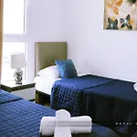 Royal Modern فيلة أذيخي