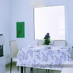 Royal Modern * أذيخي
