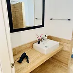 Royal Modern *