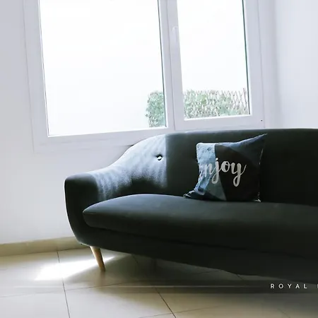 Royal Modern *
